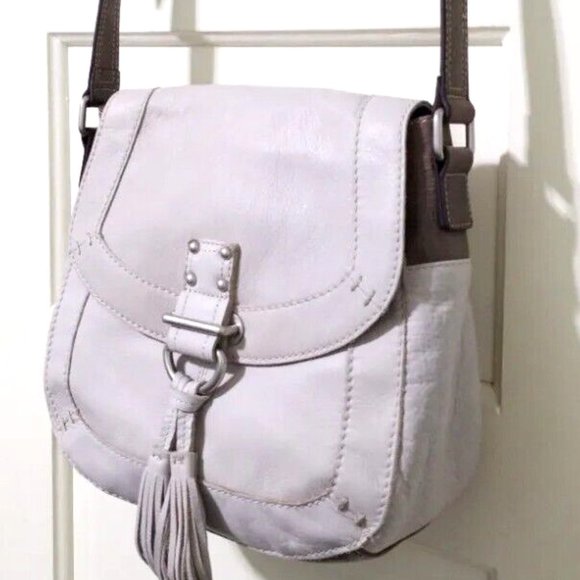 NEW Tignanello Beige Brown 100% Leather Shoulder Bag Purse Magnet Flap Adjust - Picture 9 of 13